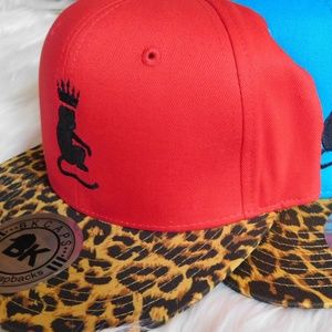 #1 TRILLE DESIGN 0RIGNAL SNAPBACK CAP.